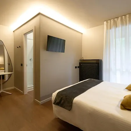 Moderno & Otel 3*