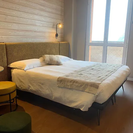 Отель Moderno & 3*